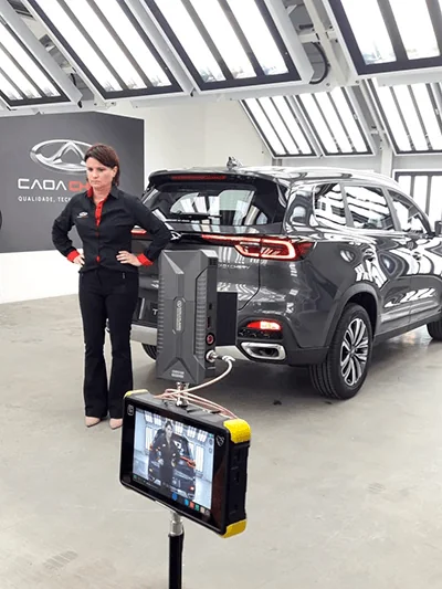 Silvia Garcia em gravação para marca